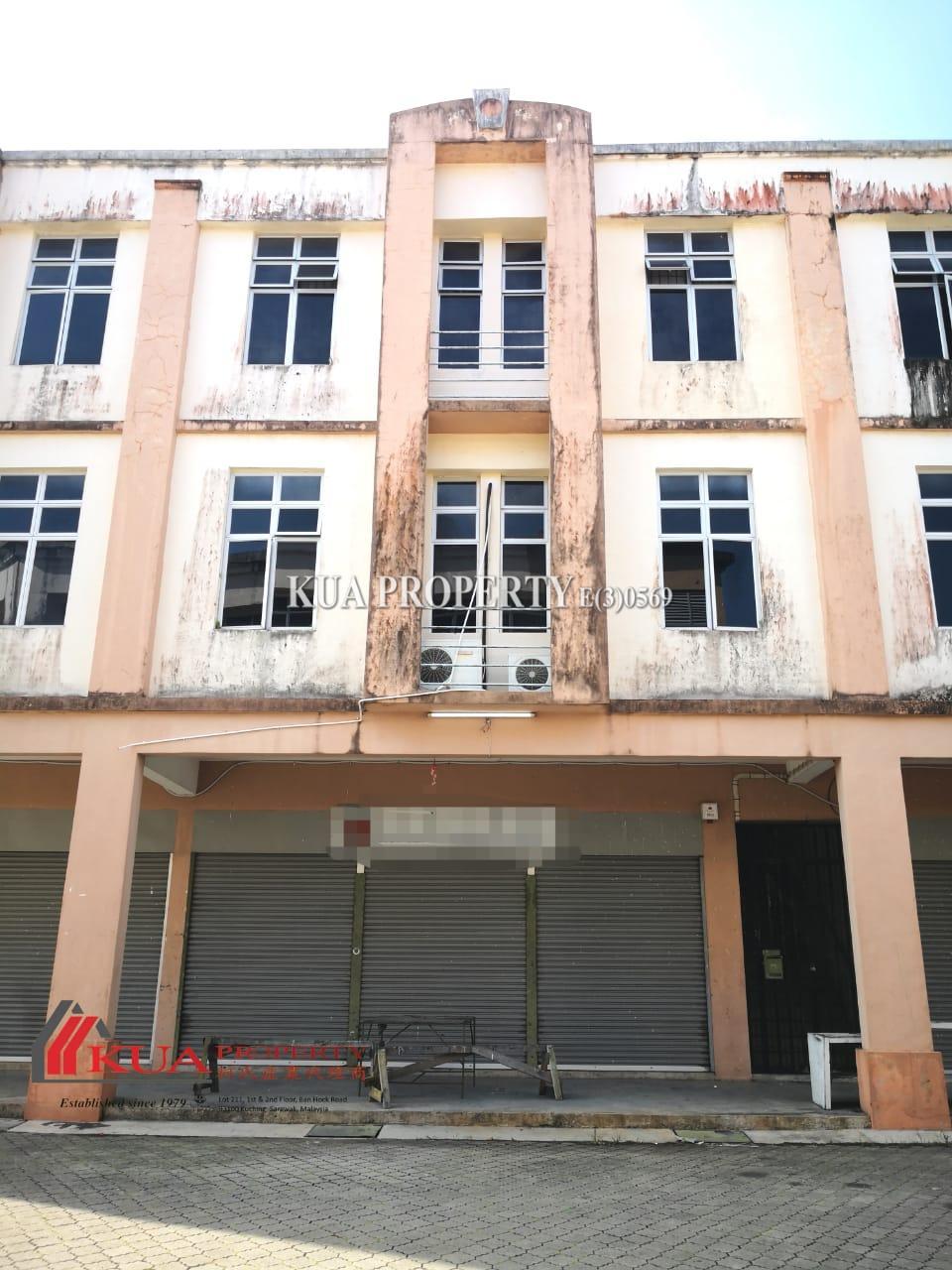 3 Storey Shoplot For Sale! at 11 Mile near to JPJ