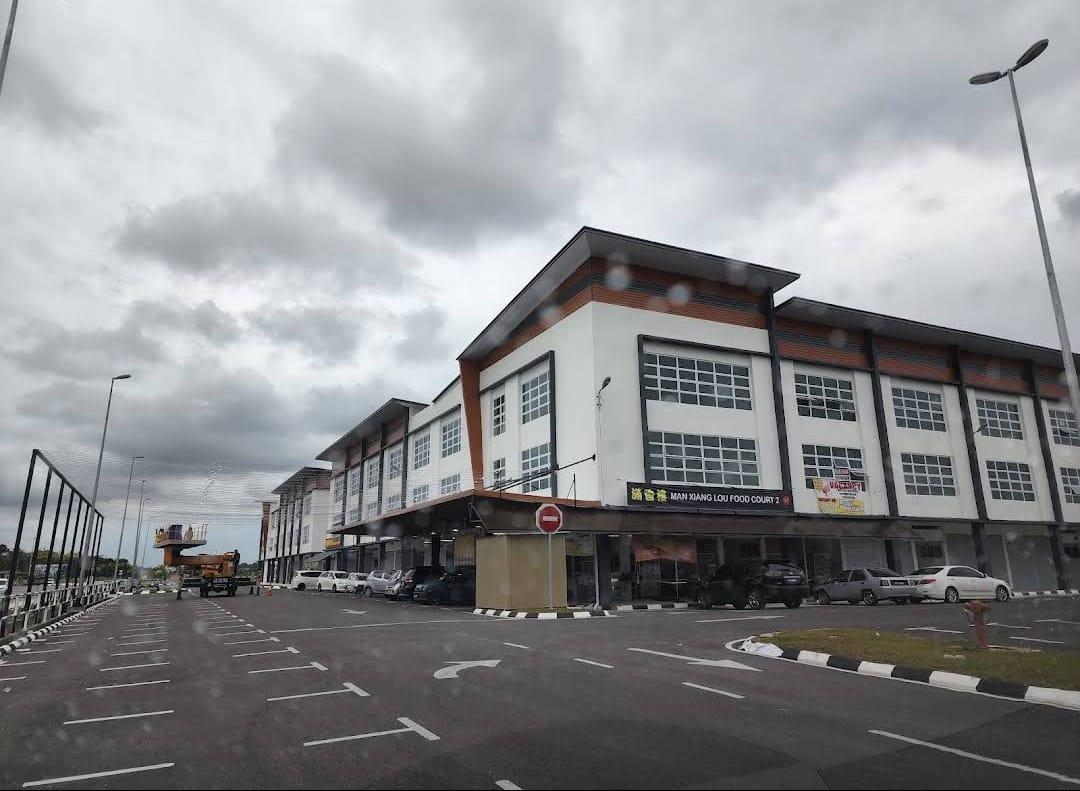 First Floor Intermediate Shoplot FOR RENT! Located at Pine’s Square, MJC Batu Kawa