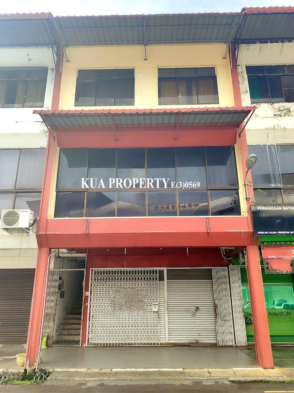 intermediate 3 Storey Shop house For Sale! Location: Jalan Sekama